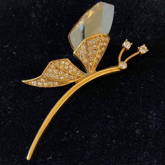 Gloden butterfly brooch - Picture 3 of 6